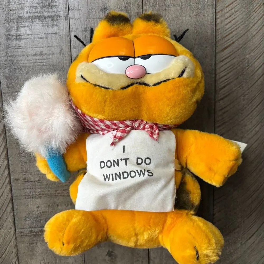 Vintage 1988 Dakin Garfield Cleaning Lady Plush – 